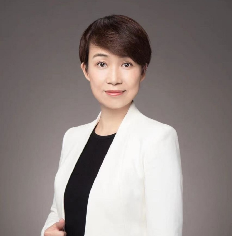 Head shot of Ms Lin (Lynn) Chai, Managing Director of EIC Academy
