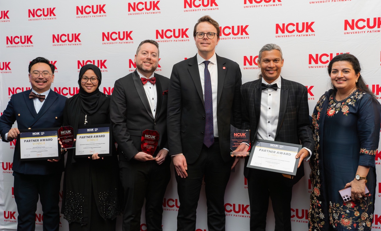 (L-R) Adrian Ting, Regional Manager - East, South-East & South Asia; Khansyaa Khairiyah, Client Success Manager; Drew Newport, Client Success Lead; Stuart Smith, Chief Executive Officer; Gamindu Hemachandra, Executive Director/Chief Academic Officer at APIIT Sri Lanka and Nazlin Karim, Head of Programme Delivery.