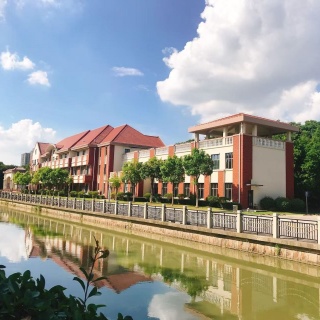 Shanghai Normal University Tianhua College*