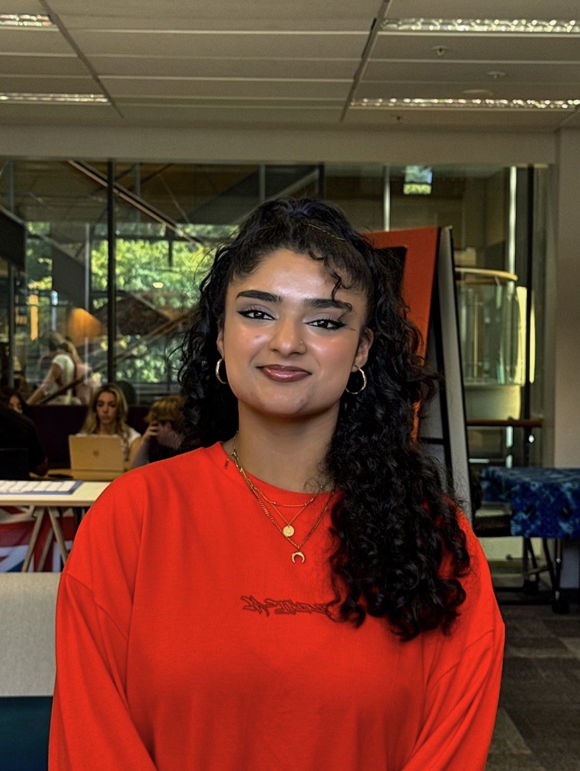 Zoya Mahmood - Bachelor of Compting and Information Science